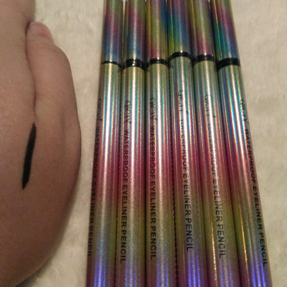 Eyeliners - Picture 4 of 6